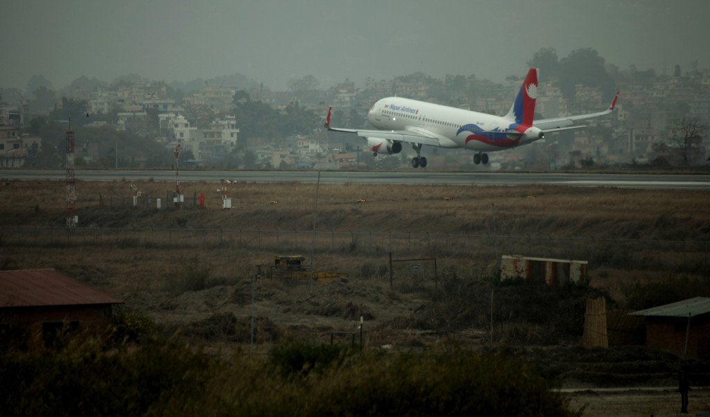 Airbus A320 Lands
